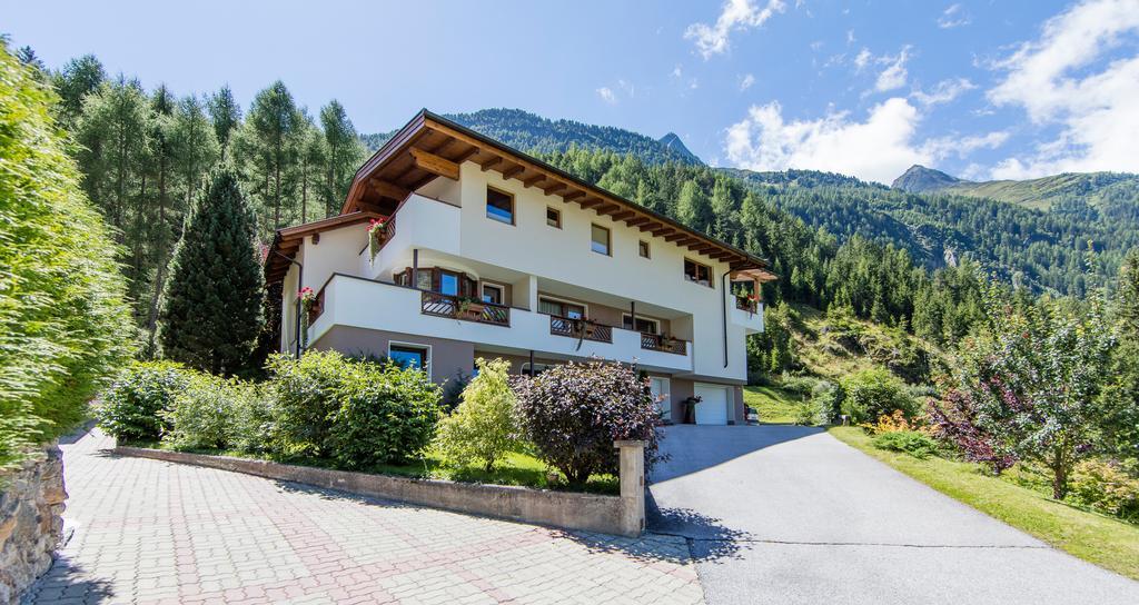 Apart Alpen Längenfeld Exterior photo