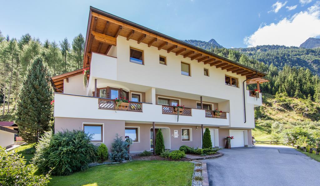Apart Alpen Längenfeld Exterior photo